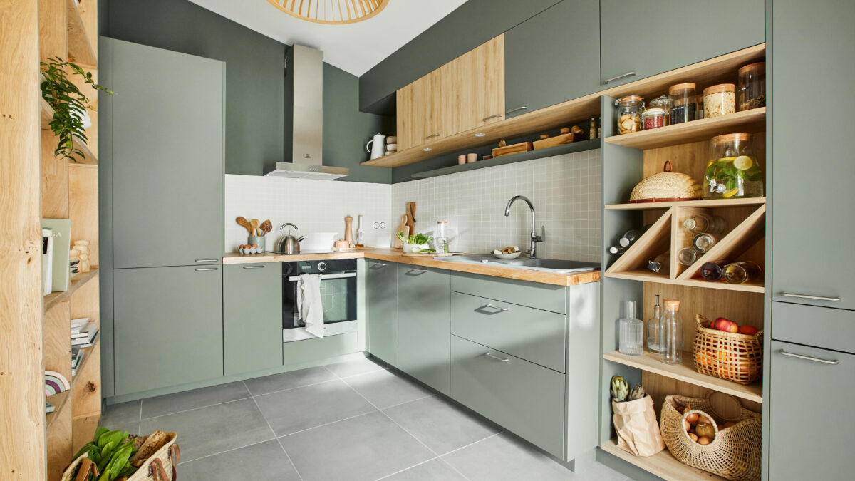 Rénovation de cuisine moderne étape par étape avec outils et matériaux